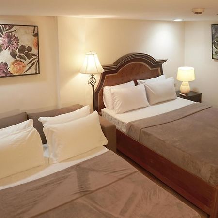 1775 Adriatico Suites Manila Kültér fotó