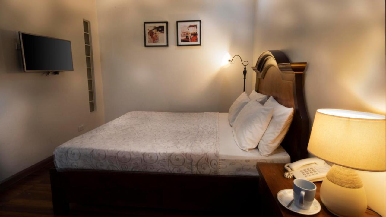 1775 Adriatico Suites Manila Kültér fotó
