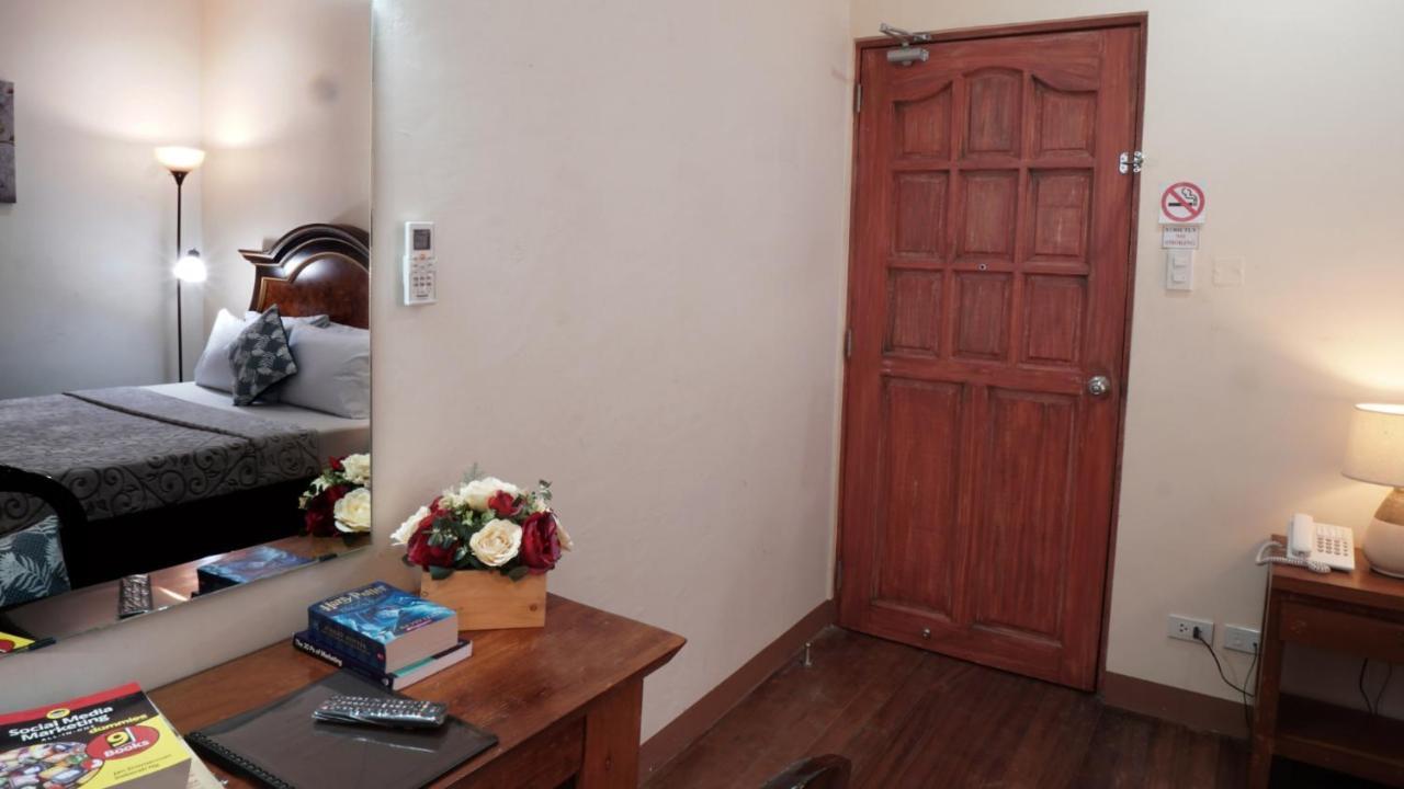 1775 Adriatico Suites Manila Kültér fotó