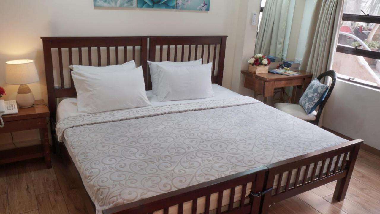 1775 Adriatico Suites Manila Kültér fotó